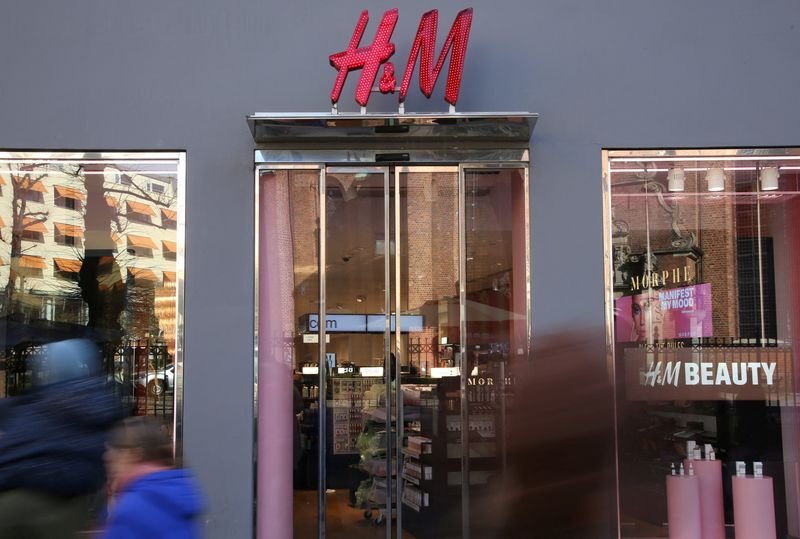 Laba kuartal kedua H&M melampaui ekspektasi meski konsumen berhati-hati