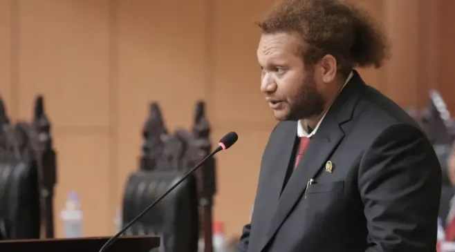 Senator Asal Papua Barat Daya Kritisi Klaim Menteri ESDM Bahlil: Mayoritas Pendukung Tambang Bukan Orang Asli Papua