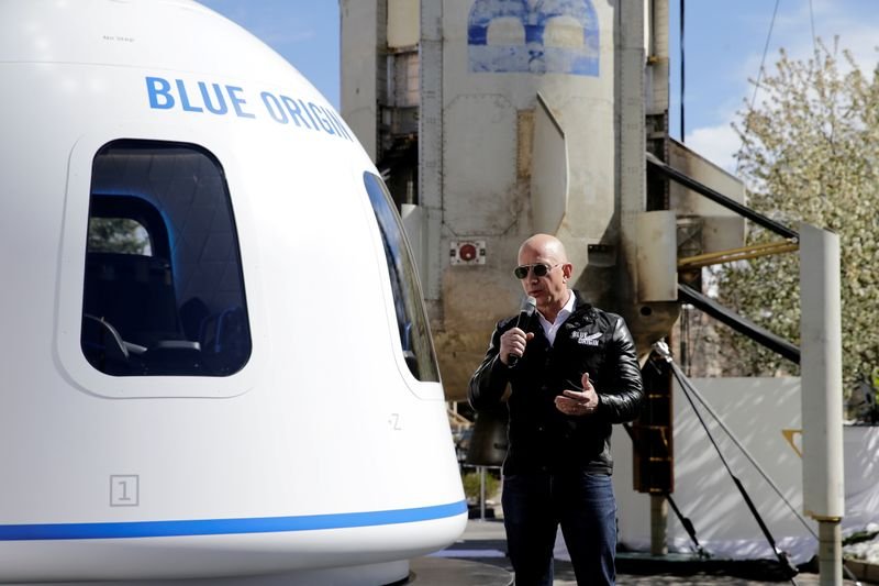 Blue Origin milik Jeff Bezos mendekati Trump saat keretakan hubungan dengan Musk membuka pintu – WSJ