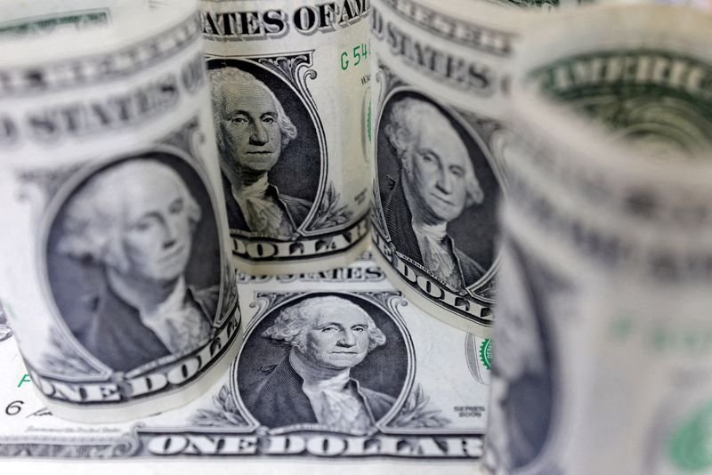 Tidak ada cinta untuk dolar karena pasar khawatir tentang independensi Fed