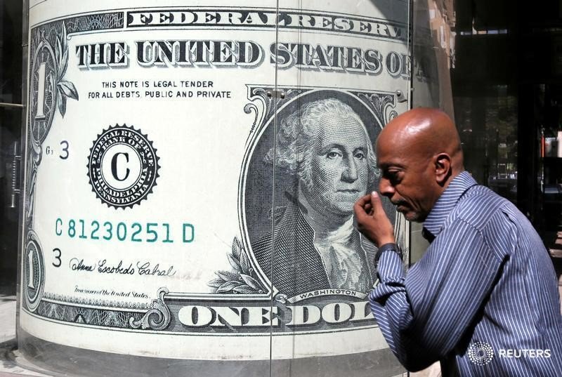 Dolar berjuang untuk mendapatkan kembali ketenangannya