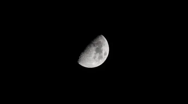 Fenomena Gerhana Bulan Total, Catat Jadwal dan Lokasinya!