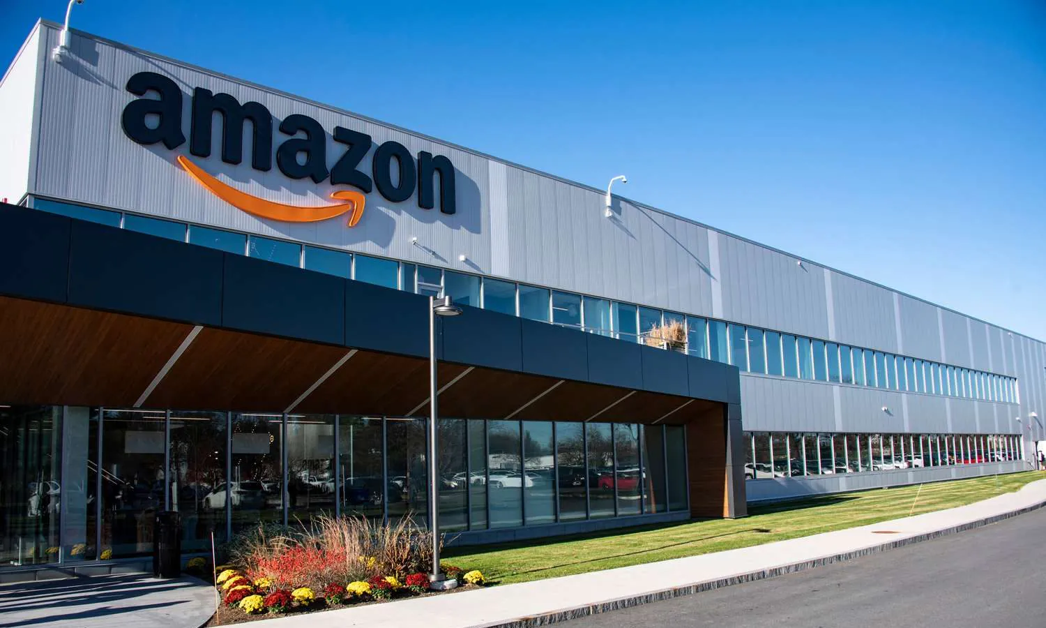 Eksekutif Amazon AWS hengkang dari perusahaan seiring memanasnya persaingan talenta teknologi