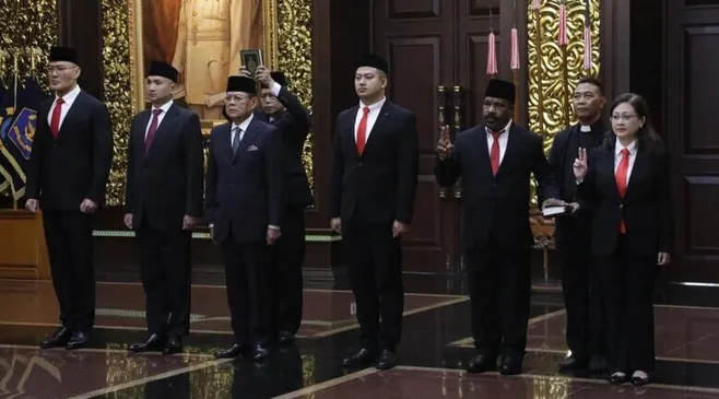 Setelah Diberi Pangkat Letkol Tituler, Deddy Corbuzier Kini Resmi Jadi Stafsus Menhan Sjafrie Sjamsoeddin