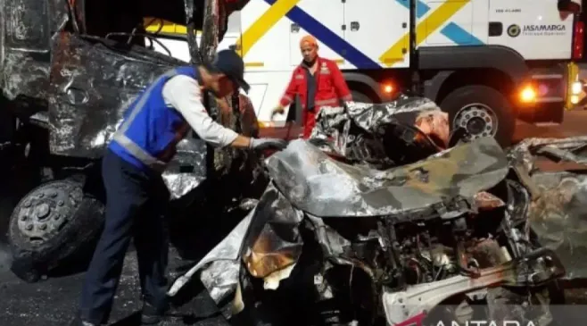 Fakta-fakta dan Kronologi Kecelakaan Maut di Gerbang Tol Ciawi