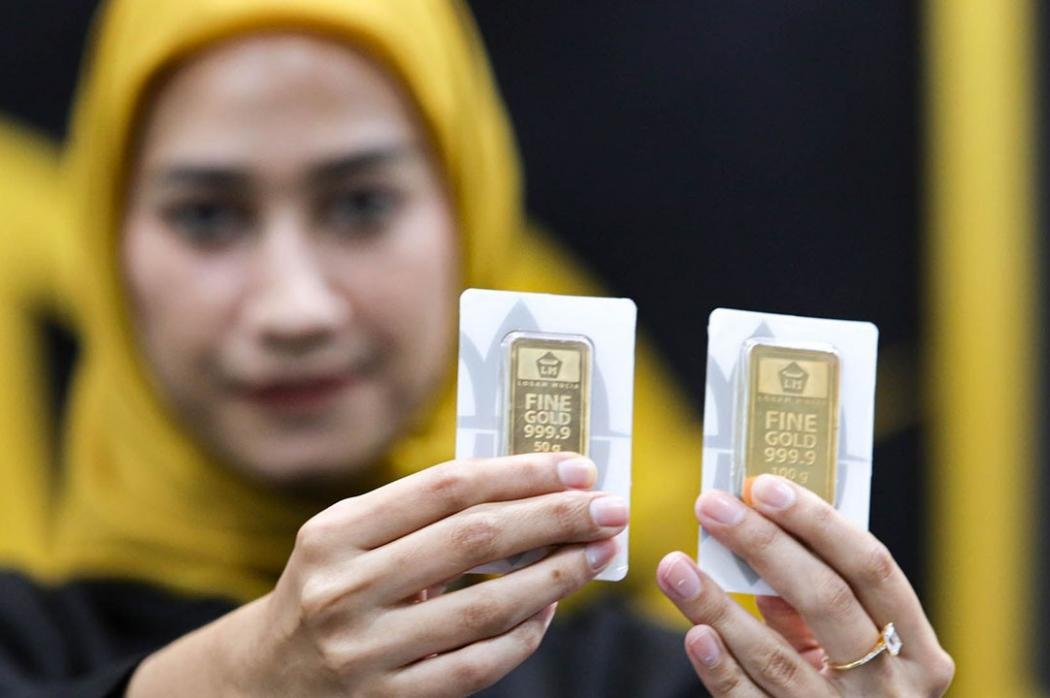 Harga Emas Antam Hari Ini Terjun Bebas, Termurah Dijual Segini!
