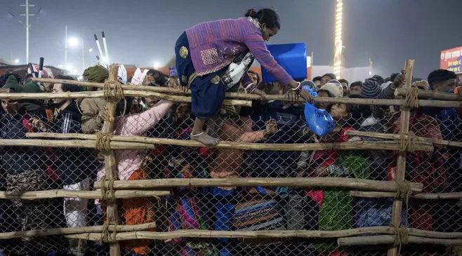 30 Orang Tewas, Mengapa Perayaan Keagamaan Hindu di India Memakan Korban?