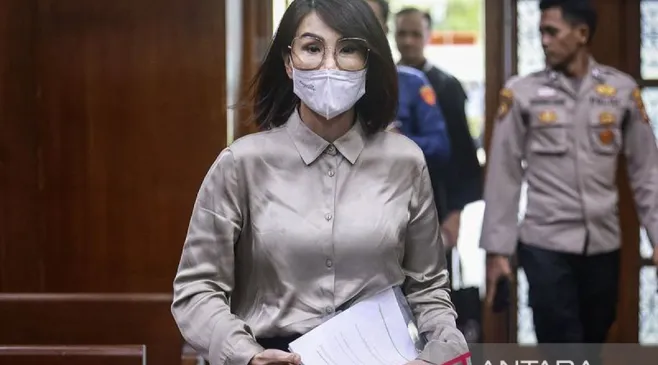 Hakim Menjatuhkan Vonis Ringan Untuk Helena Lim, Apa Alasannya?