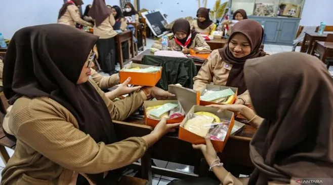 Catat! Program Makan Bergizi Gratis Dimulai 6 Januari 2025