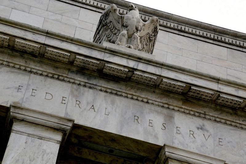 Fed mengatakan bank dapat bertahan terhadap penurunan ekonomi, membuka jalan bagi kenaikan dividen