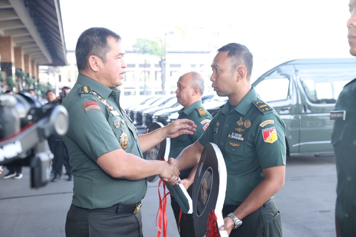 Bakti untuk Pejuang Bangsa, TNI AD Serahkan Rumah ke Prajurit Cacat dan Warakawuri
