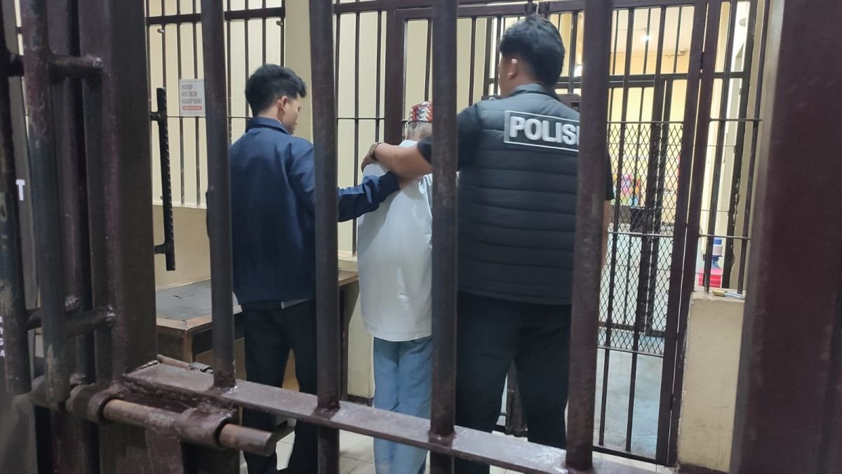 Parah! Guru Ngaji Cabul di Tebet Gambar Kemaluan di Papan Tulis saat Mengajar