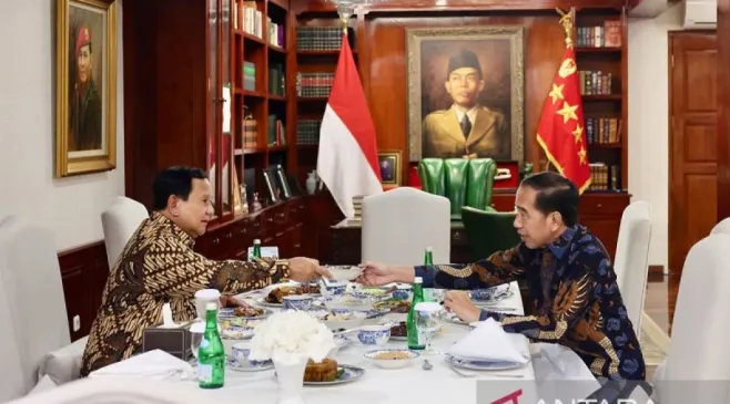 Dilema Prabowo di Tengah Perseteruan Jokowi Vs PDIP: Menyederhanakan Negosiasi Politik di Parlemen atau Menjaga Stabilitas Birokrasi