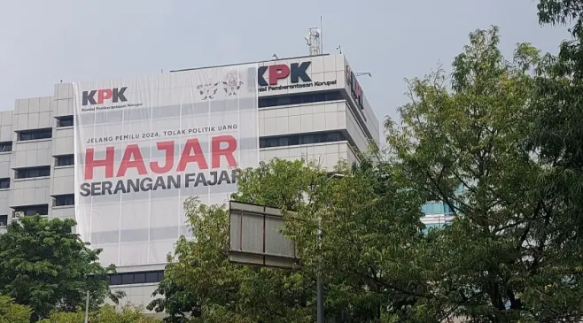 Serangan Fajar: Memahami Praktik Politik Uang di Indonesia