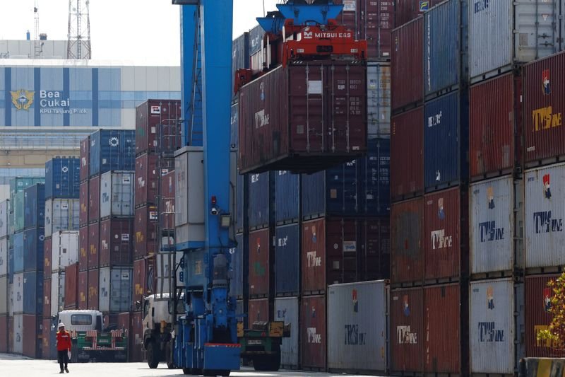 Surplus perdagangan Indonesia diperkirakan meningkat menjadi $2,53 miliar pada bulan Mei
