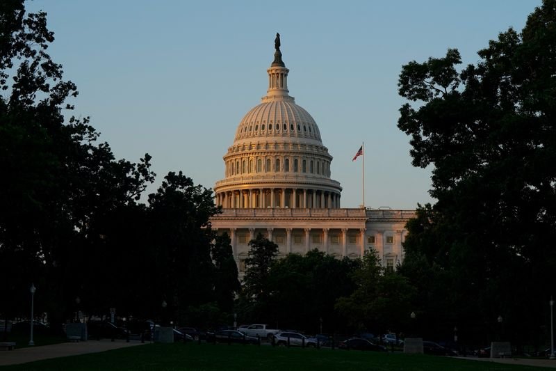 Senat AS teruskan pemotongan pajak Trump karena analisis nonpartisan meningkatkan biaya