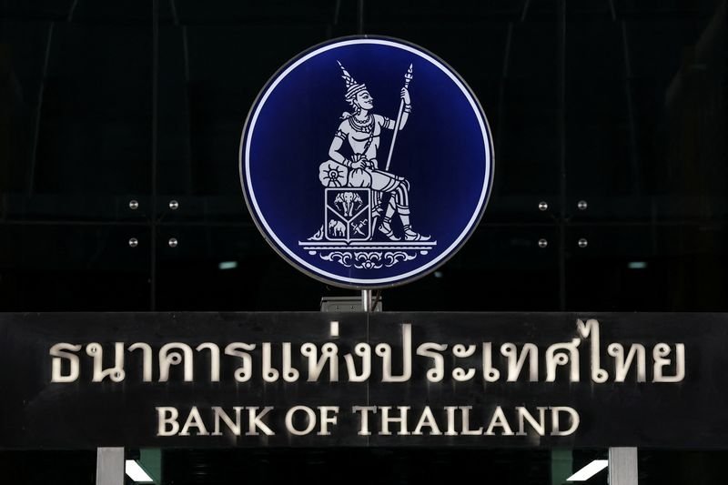 Orang luar vs veteran: Siapa yang akan memimpin bank sentral Thailand?