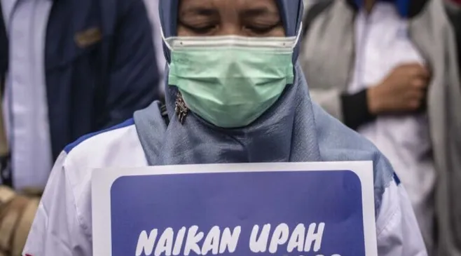 Kemnaker Masih Kaji Putusan MK, Pengumuman UMP 2025 Diundur hingga Akhir Desember