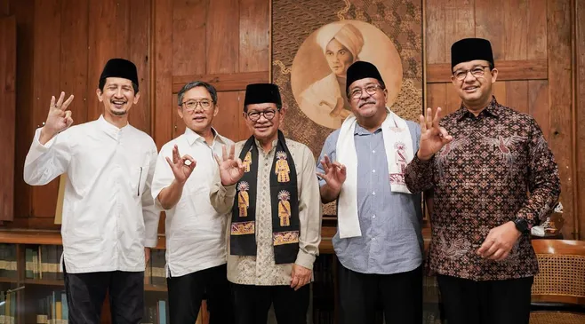 Anies Baswedan Menyambut Kehadiran Pramono-Anung Kedua Kalinya, Ikut Berpose Salam Tiga Jari