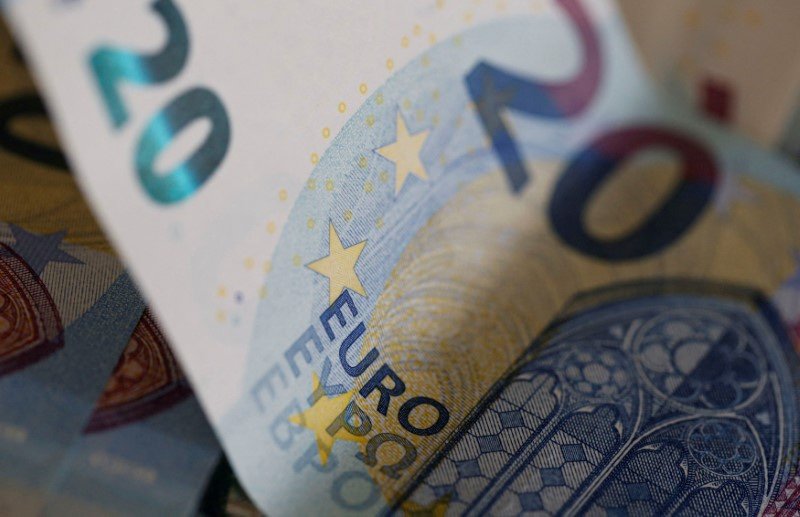 Saham yang dilindungi nilai tukar valuta asing diperkirakan berkinerja lebih baik seiring menguatnya euro, kata Morgan Stanley