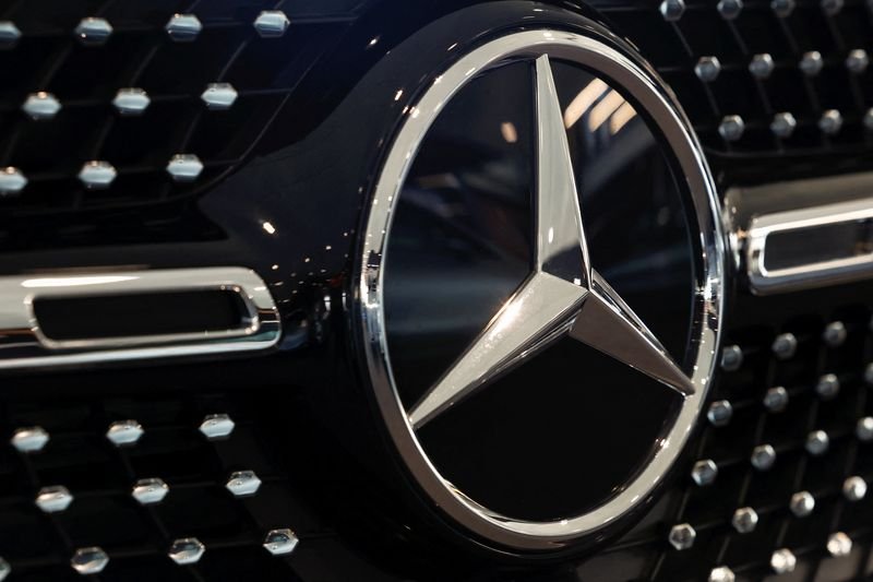 Mercedes-Benz memperkirakan margin Q2 akan berkurang kurang dari 3% akibat tarif, kata pialang Bernstein