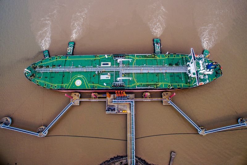 Harga minyak stabil saat investor mencermati keputusan OPEC+