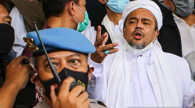 Rizieq Syihab Bebas: Ini Kasus dan Vonis yang Pernah Menjeratnya