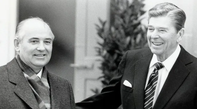 Jejak Berdarah Mikhail Gorbachev Saat Memimpin Uni Soviet