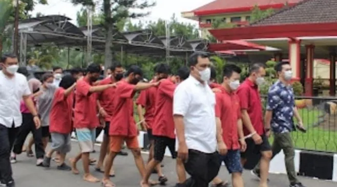 Kapolri Umumkan Penangkapan Bos Judi Online Apin BK: Ada Beberapa yang Masih Diburu