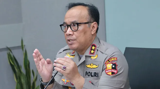 Kapolda Jatim Teddy Minahasa Ditangkap Terkait Narkoba, Mabes Polri Bantah 8 Kapolda Lain Positif Narkoba
