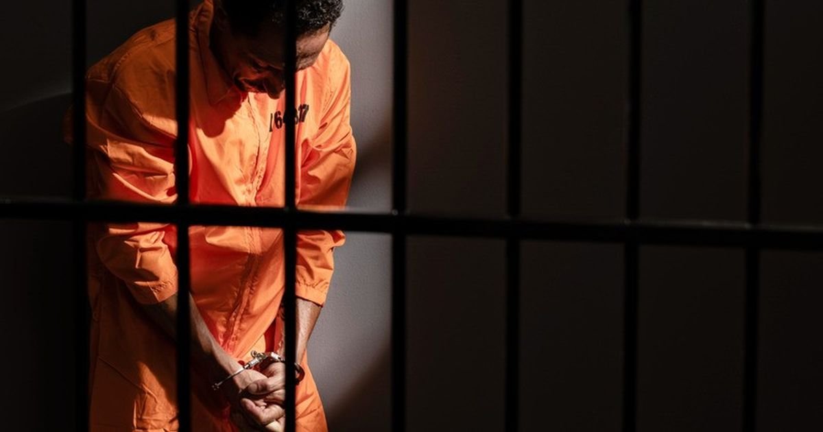 Begini Modus Pesinetron MR Peras Pacar Sesama Jenis hingga Puluhan Juta