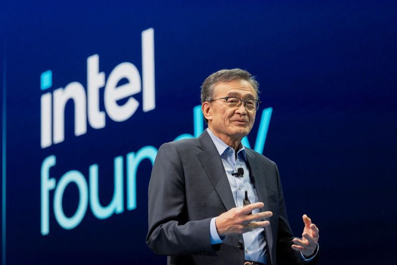 Eksklusif-CEO baru Intel menjajaki perubahan besar dalam bisnis manufaktur chip