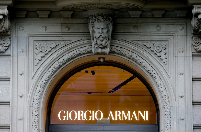 Giorgio Armani catat penurunan laba inti 24% di tahun 2024 yang sulit, tingkatkan investasi