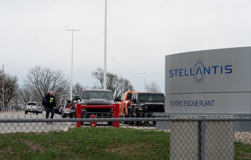 NHTSA membuka penyelidikan penarikan kembali sekitar 299.000 kendaraan Stellantis