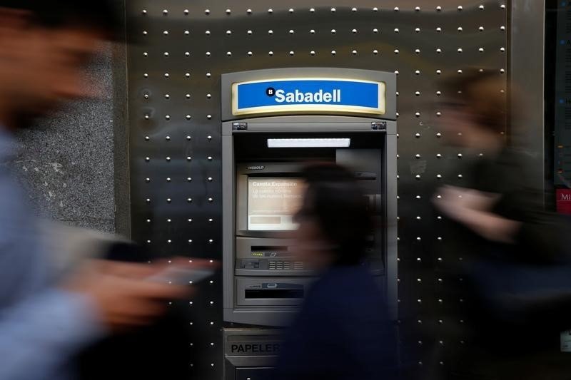 Sabadell naik 4% setelah setuju menjual TSB ke Santander seharga £2,9 miliar