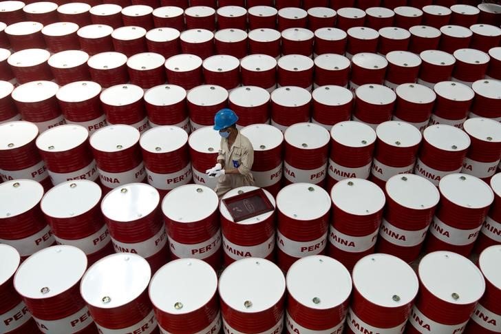 UBS memperkirakan harga minyak Brent dalam jangka pendek akan turun meskipun ada peningkatan perkiraan tahunan yang moderat