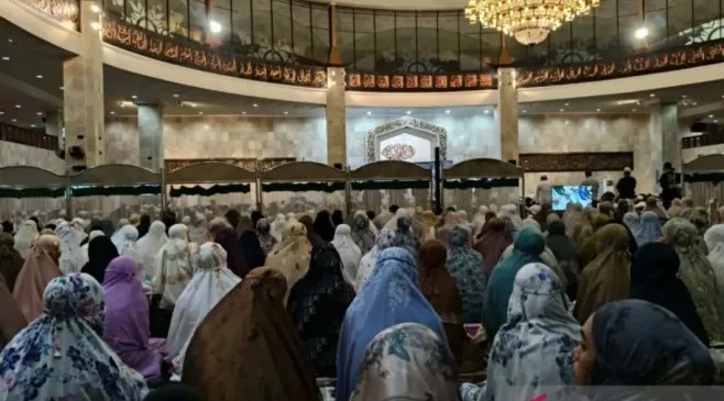 Fadhilah Sholat Tarawih Malam ke-18: Ridho Allah Untuk Kita dan Kedua Orangtua