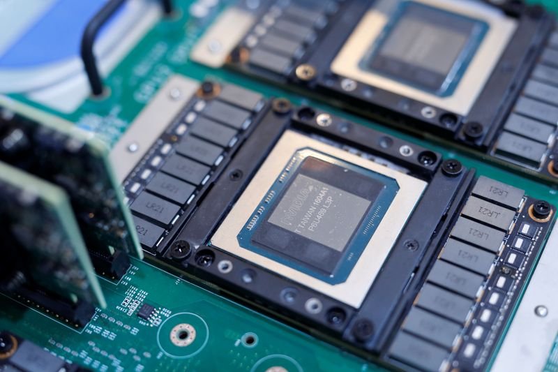 Saham CoreWeave naik seiring perusahaan memperkenalkan platform AI GB300 NVL72 NVIDIA