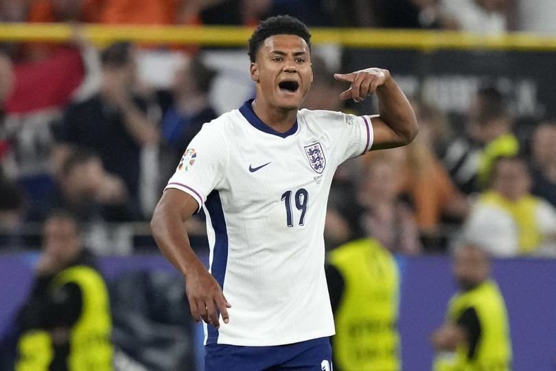 Lah? Manchester United Mundur dari Perburuan Ollie Watkins?